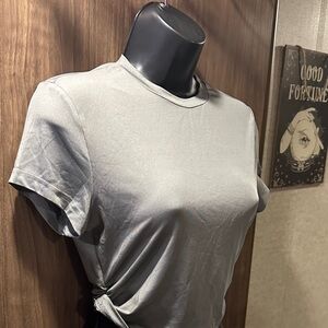 Chic Gray Cropped Tee